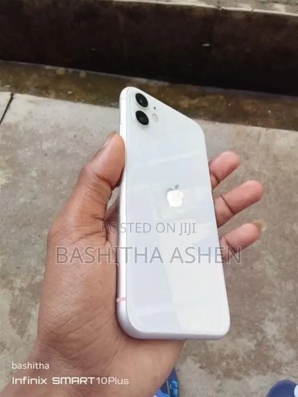Apple iPhone 11 (Used)
