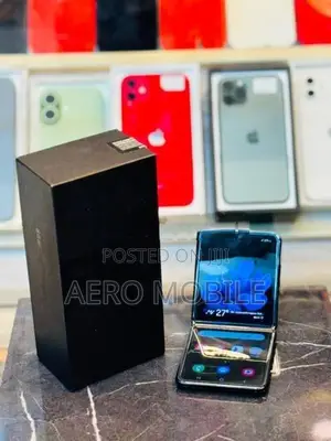 Samsung Galaxy Z Flip 8/256GB (Used)
