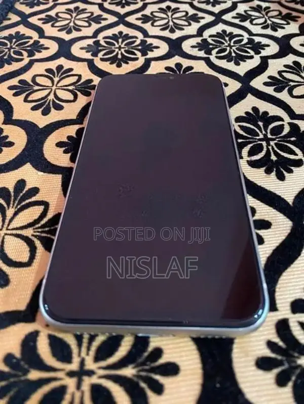 Apple iPhone 11 (Used)