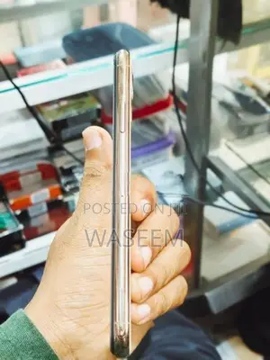Apple iPhone 11 Pro Max (Used)
