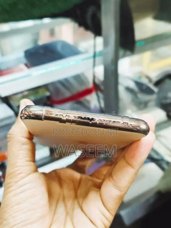 Apple iPhone 11 Pro Max (Used)