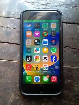 Apple iPhone 8 (Used)