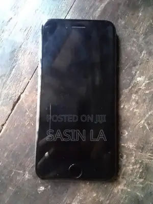 Apple iPhone 8 (Used)