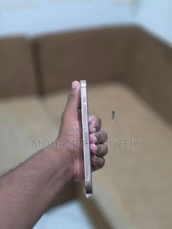 Apple iPhone 16 Pro Max Deser Titanium (Used)