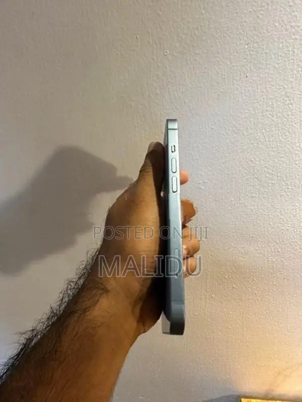 Apple iPhone 14 (Used)