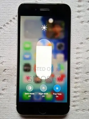 Apple iPhone SE 2 (Used)