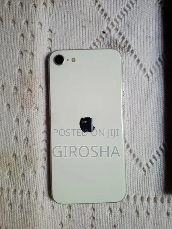 Apple iPhone SE 2 (Used)