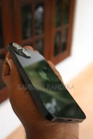 Apple iPhone 13 (Used)