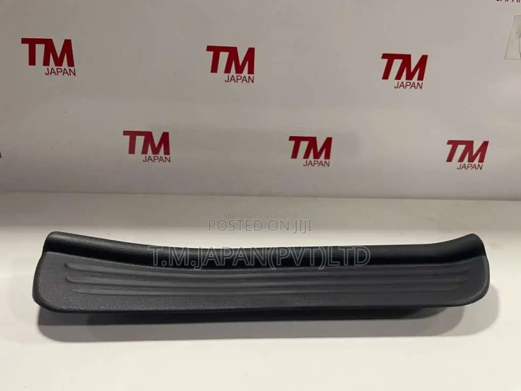 Mitsubishi Genuine Front and back Door Scuff Plate (4 peices) for Car