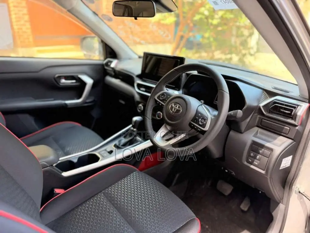 Toyota Raize Hybrid Z 2024 SUV Unregistered (Recondition)