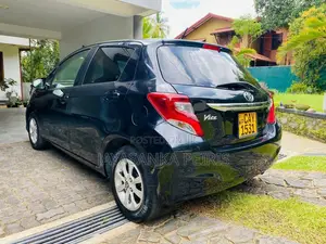 Toyota Vitz 2015 Car (Used)
