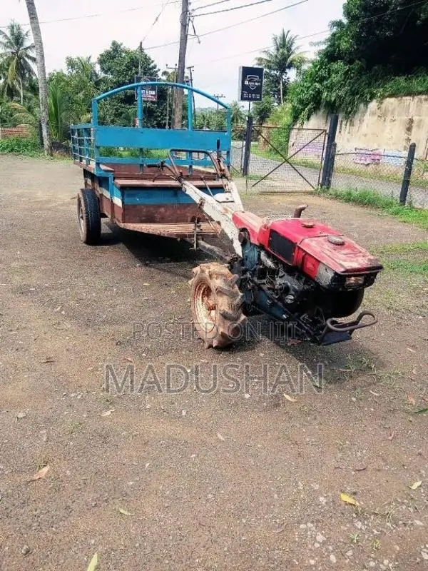 Kubota K700 1996 Tractor (Used)