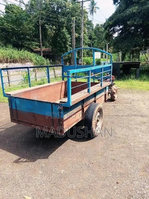 Kubota K700 1996 Tractor (Used)