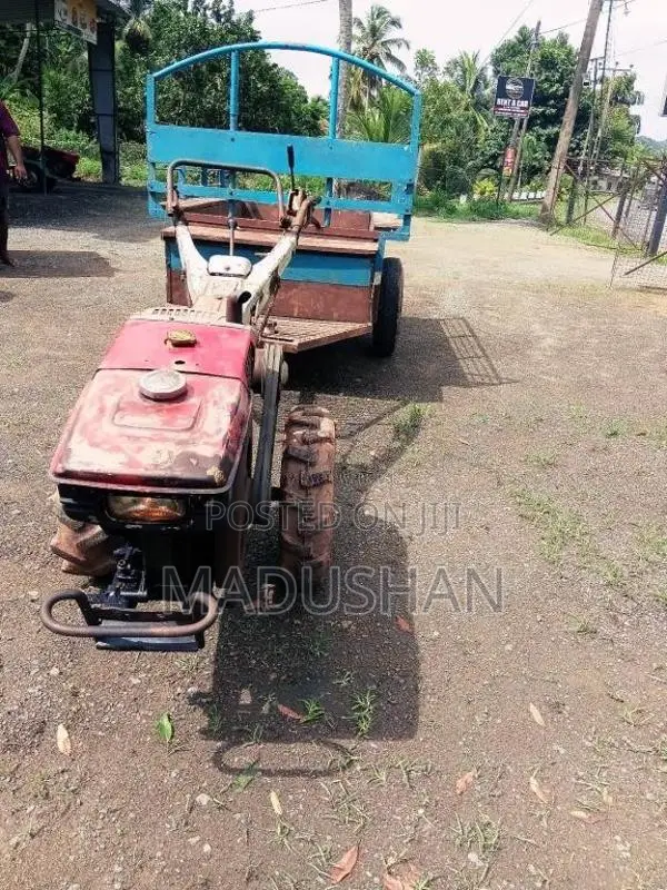 Kubota K700 1996 Tractor (Used)