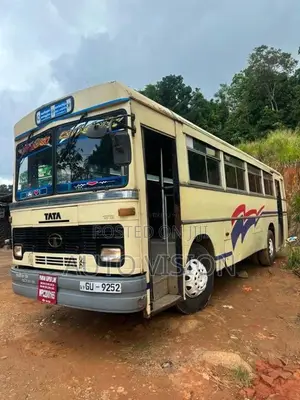 Ashok-Leyland 1313 2002 Bus (Used)