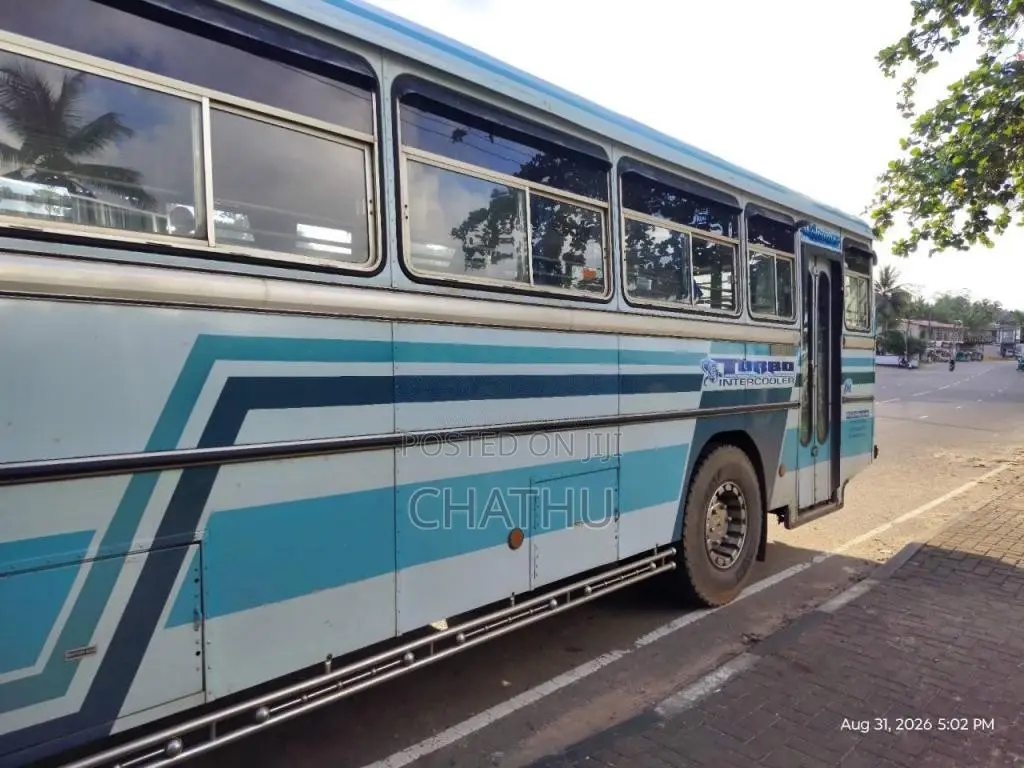 Ashok-Leyland Viking 2010 Bus (Used)