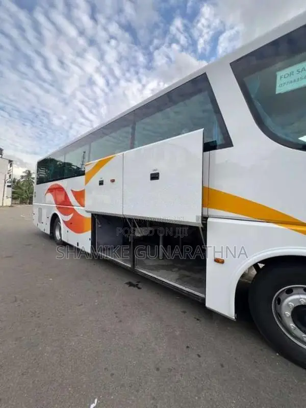 Isuzu Isuzu 2014 Bus (Used)