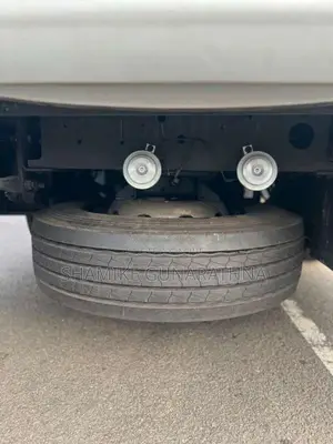 Isuzu Isuzu 2014 Bus (Used)