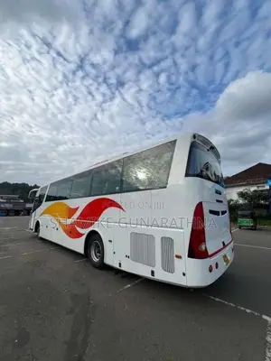 Isuzu Isuzu 2014 Bus (Used)