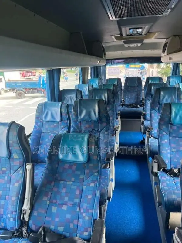 Isuzu Isuzu 2014 Bus (Used)