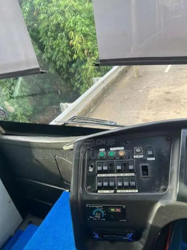Isuzu Isuzu 2014 Bus (Used)