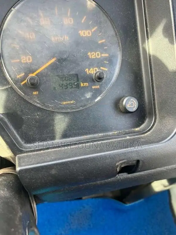 Isuzu Isuzu 2014 Bus (Used)