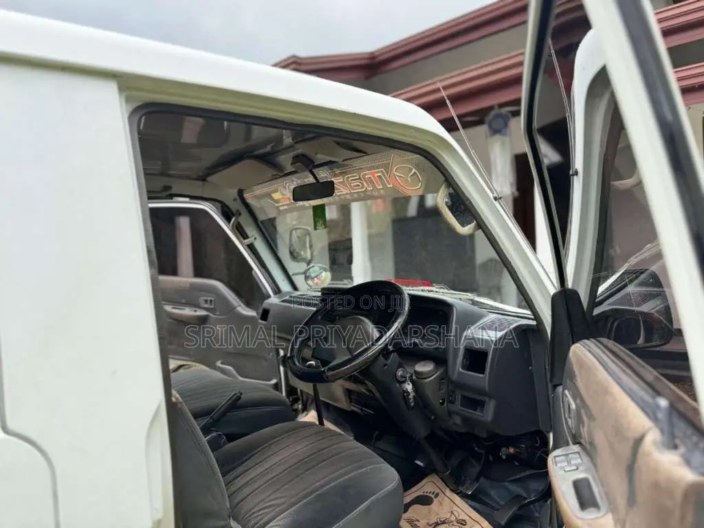 Mazda Bongo Brawny 1995 Crew Cab (Used)