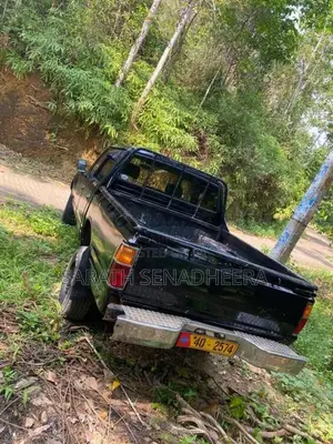 Nissan Double Cab 1984 Pickup (Used)