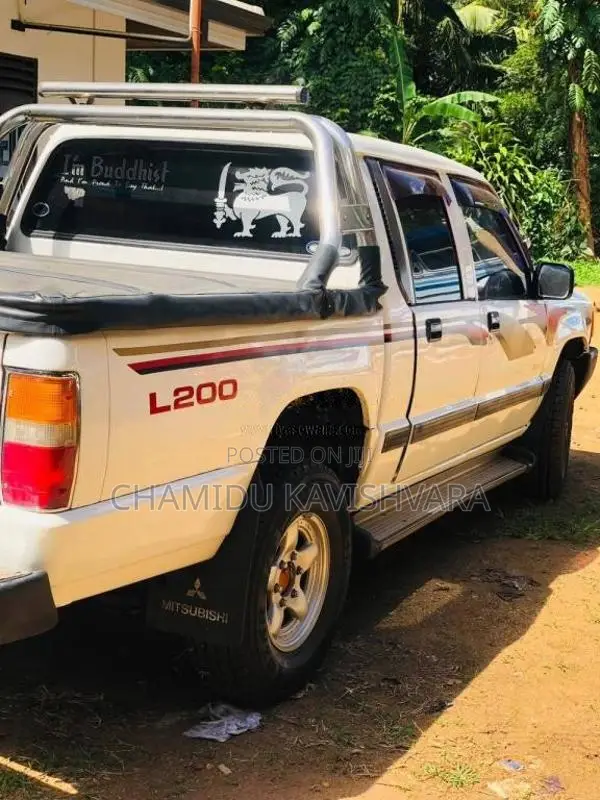 Mitsubishi L200 1999 Pickup (Used)
