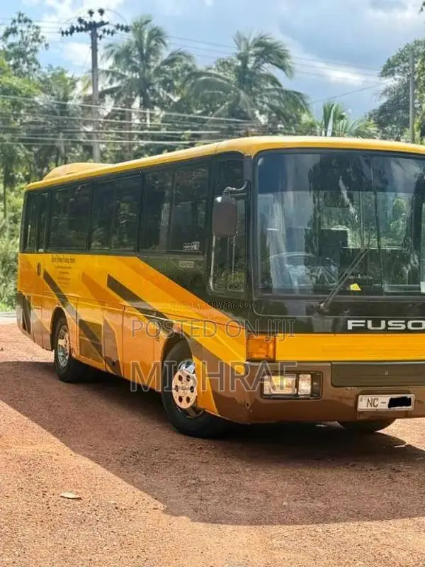 Mitsubishi Fuso 1990 Bus (Used)