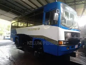 Isuzu Journey Q 1998 Bus (Used)