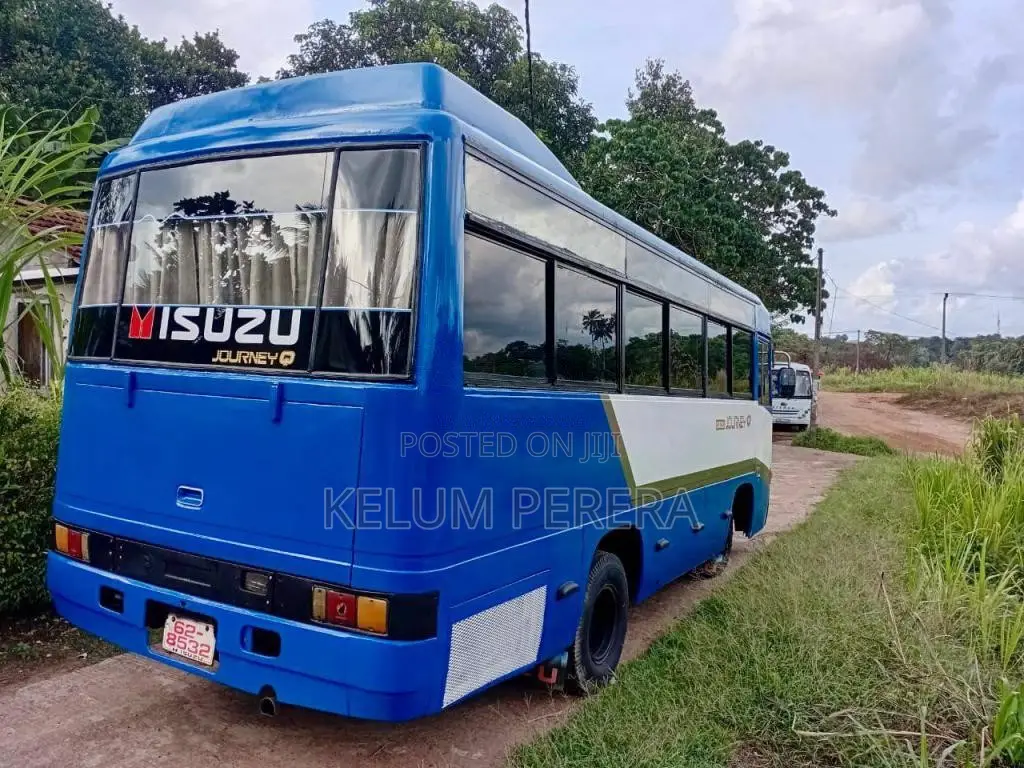 Isuzu Journey Q 1998 Bus (Used)