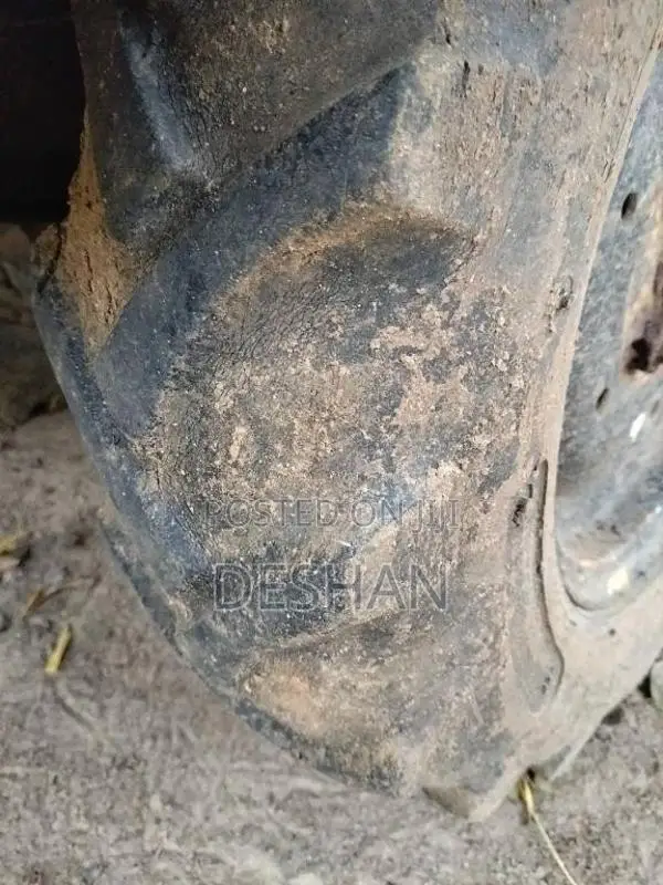 Kubota K7 2004 Tractor (Used)