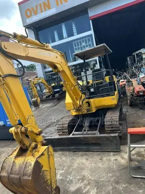 Komatsu Pc20 6 2011 Heavy-Duty (Used)