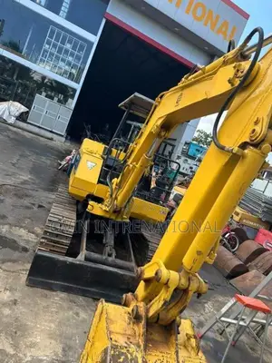 Komatsu Pc20 6 2011 Heavy-Duty (Used)