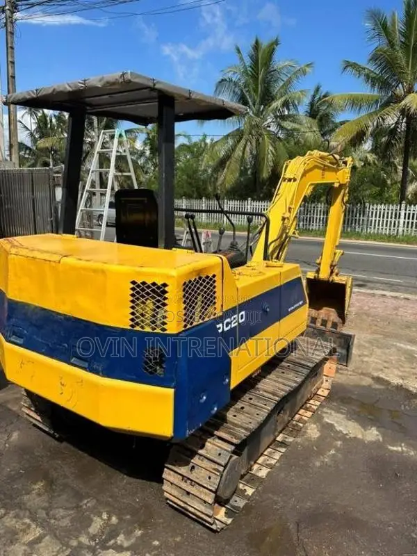 Komatsu Pc20 6 2011 Heavy-Duty (Used)
