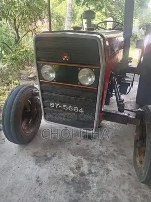 Massey-Ferguson 240 1985 Tractor (Used)