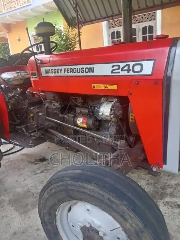 Massey-Ferguson 240 1985 Tractor (Used)