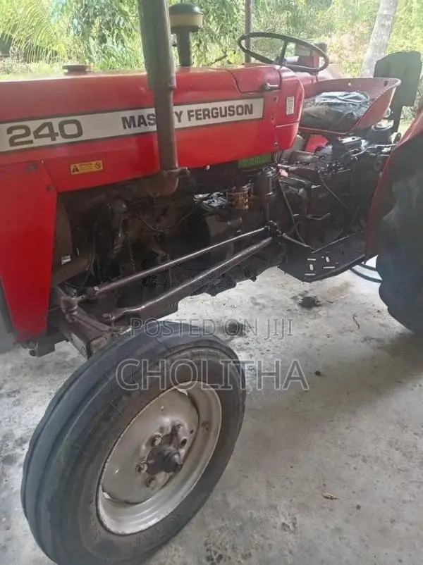 Massey-Ferguson 240 1985 Tractor (Used)