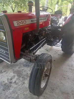 Massey-Ferguson 240 1985 Tractor (Used)