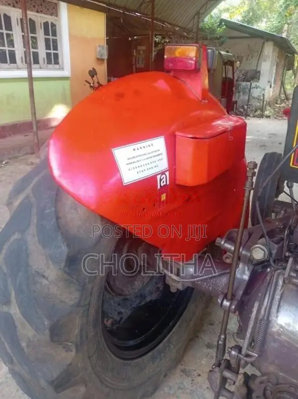 Massey-Ferguson 240 1985 Tractor (Used)