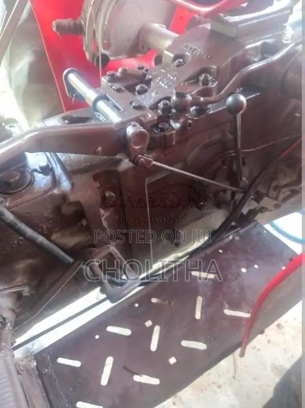 Massey-Ferguson 240 1985 Tractor (Used)
