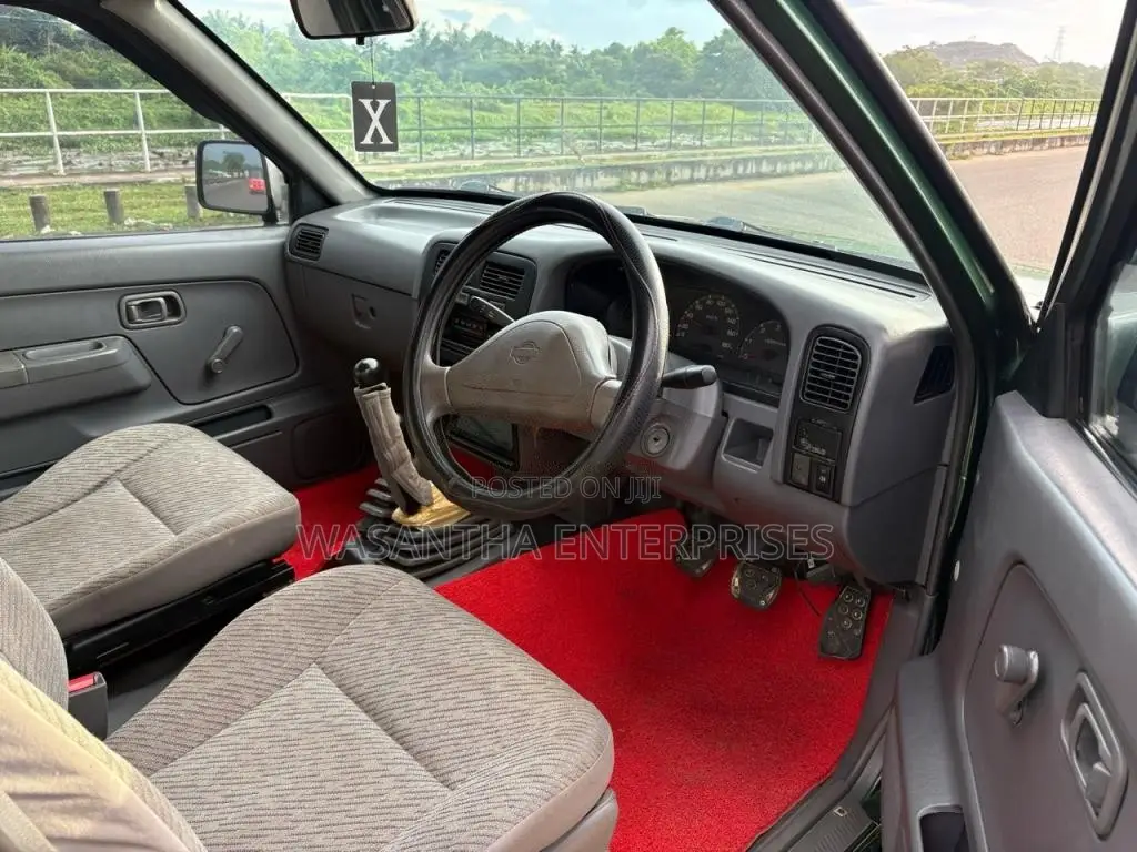 Nissan D22 1998 Pickup (Used)