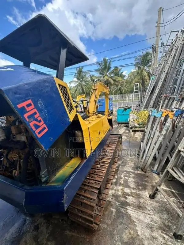 Komatsu Pc 20 5 2011 Heavy-Duty (Used)