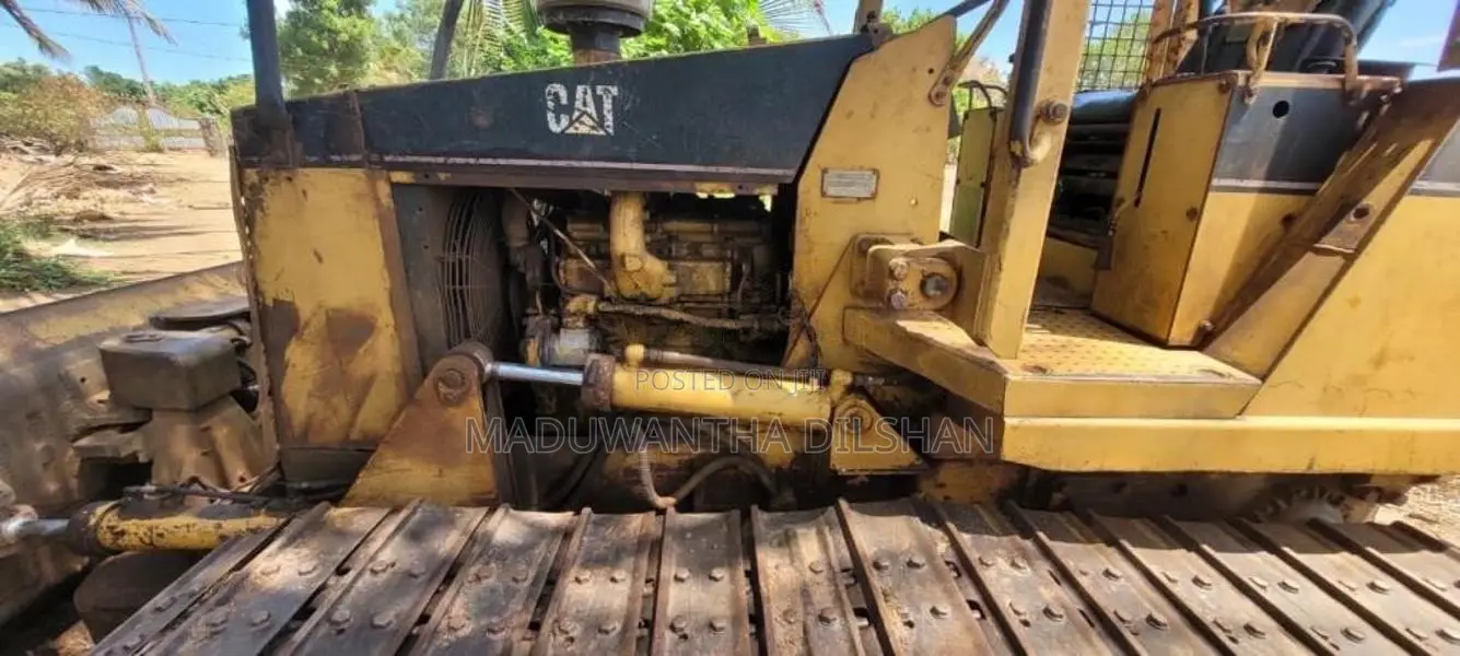 CAT D5C 2012 Heavy-Duty (Used)