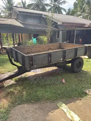 TAFE Trailer 1981 Tractor (Used)