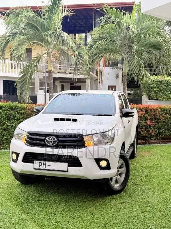 Toyota Hilux 2016 Pickup (Used)