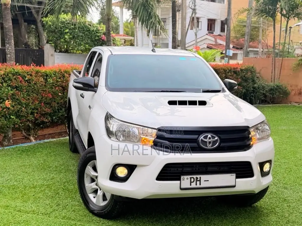 Toyota Hilux 2016 Pickup (Used)