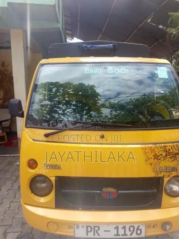 Tata Dimo Batta 2011 Lorry (Used)