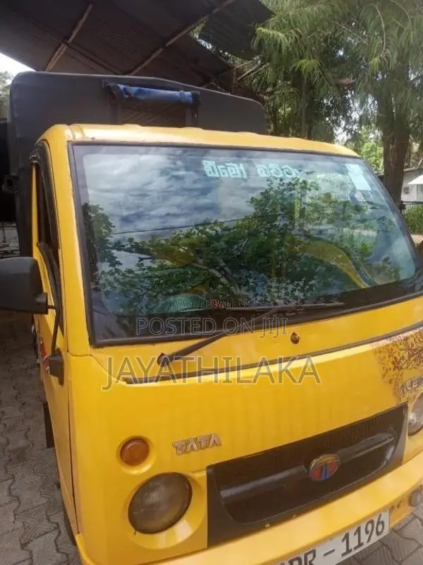 Tata Dimo Batta 2011 Lorry (Used)